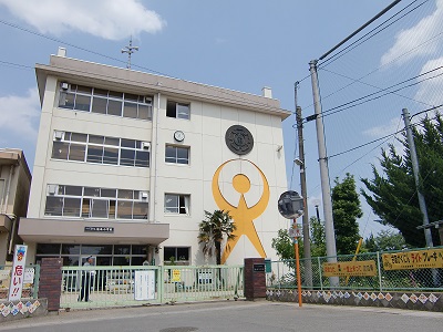 植水小学校