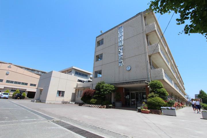 日進中学校