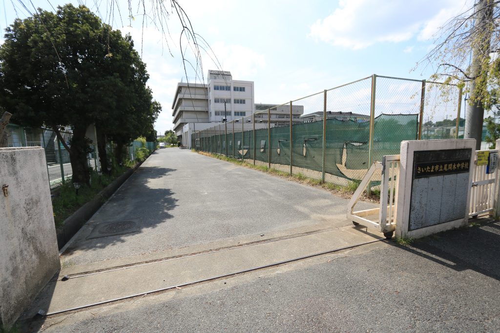 尾間木中学校